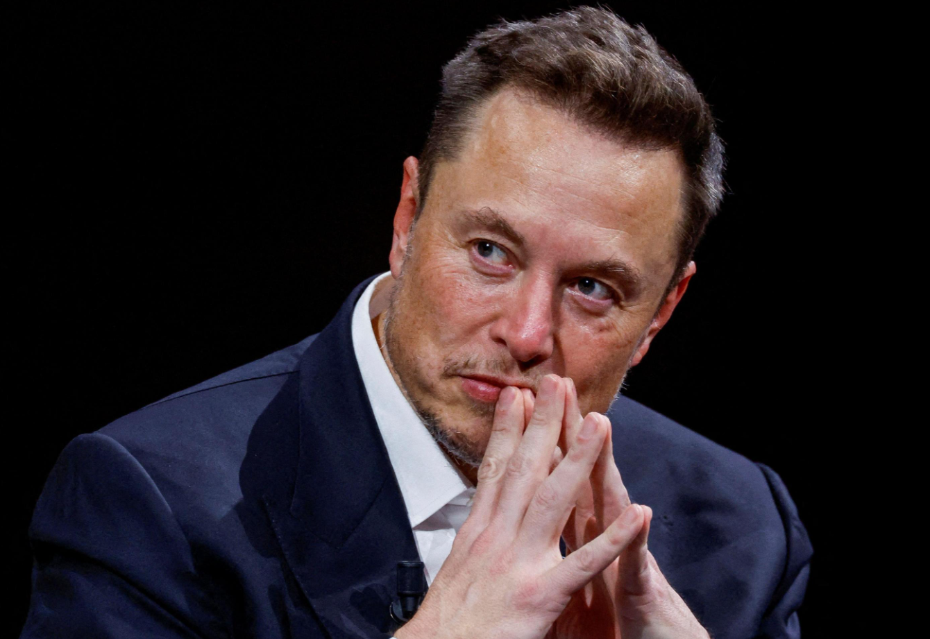 As Feud Boils Over, Pop Star Drops Bomb on Elon Musk: "Pathetic Py-Bh Coward"
